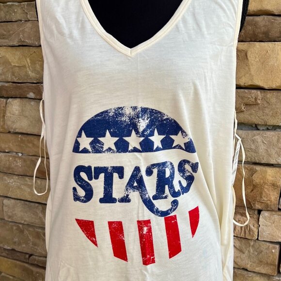 Graphic Tee Stars & Stripes USA Women's Top White Large NWT - Picture 1 of 3
